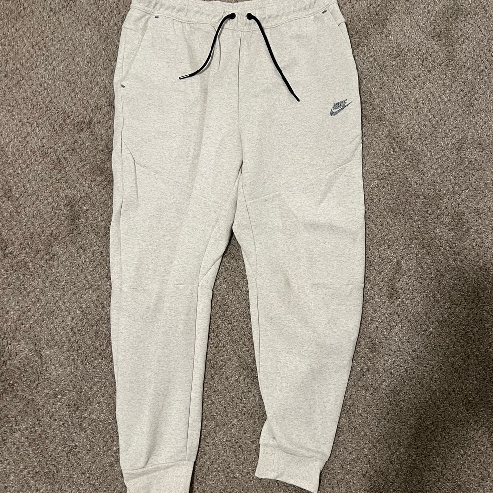 Nike Tech Joggers
